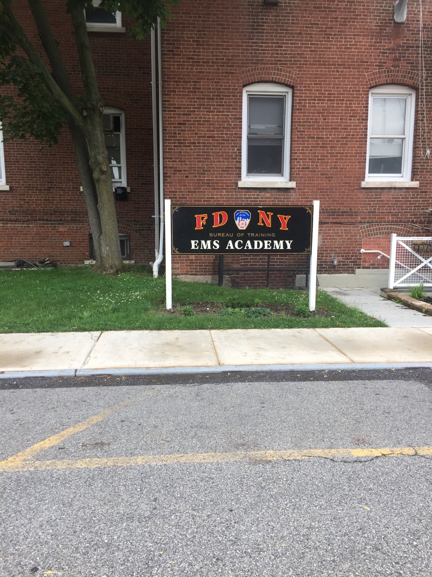 Fdny Bureau of Training Ems Academy, 325 Pratt Ave, New York, NY