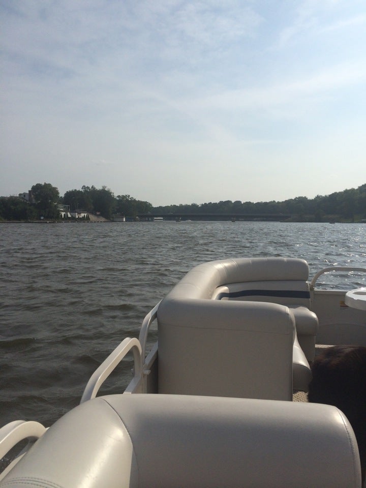 lake freeman boat rentals