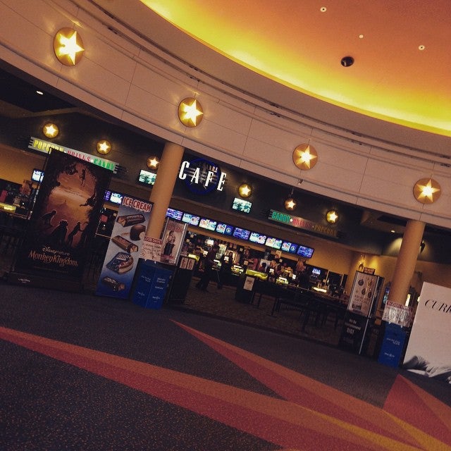 Regal Greensboro Grande Stadium 16, 3205 Northline Ave, Greensboro, NC