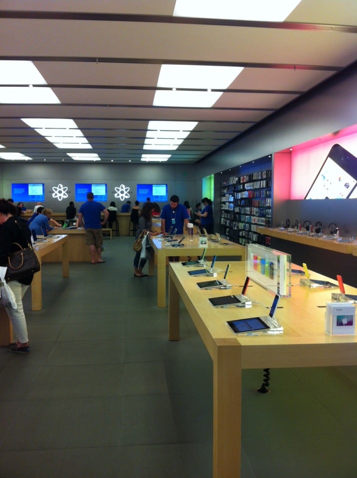 Ross Park - Apple Store - Apple