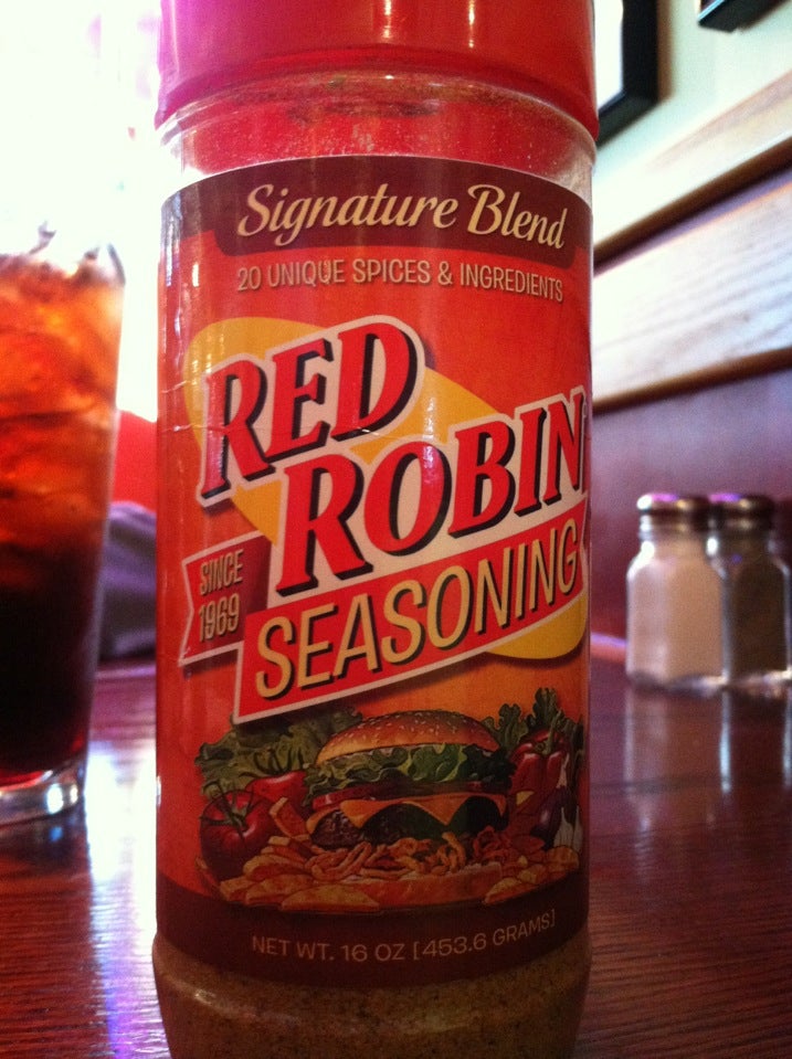 2 Red Robin Signature Blend Seasoning 4 oz Bottles