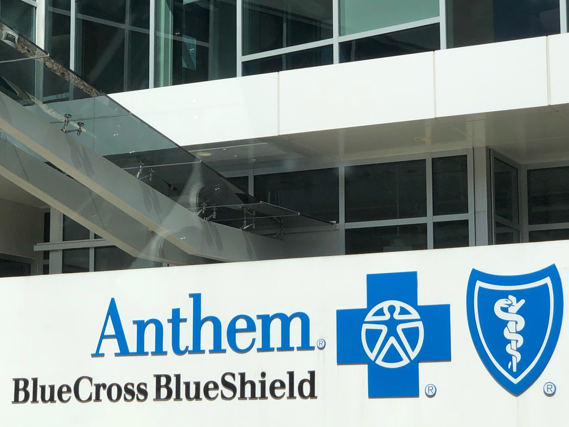 anthem-3075-vandercar-way-cincinnati-oh-office-desk-space-rental