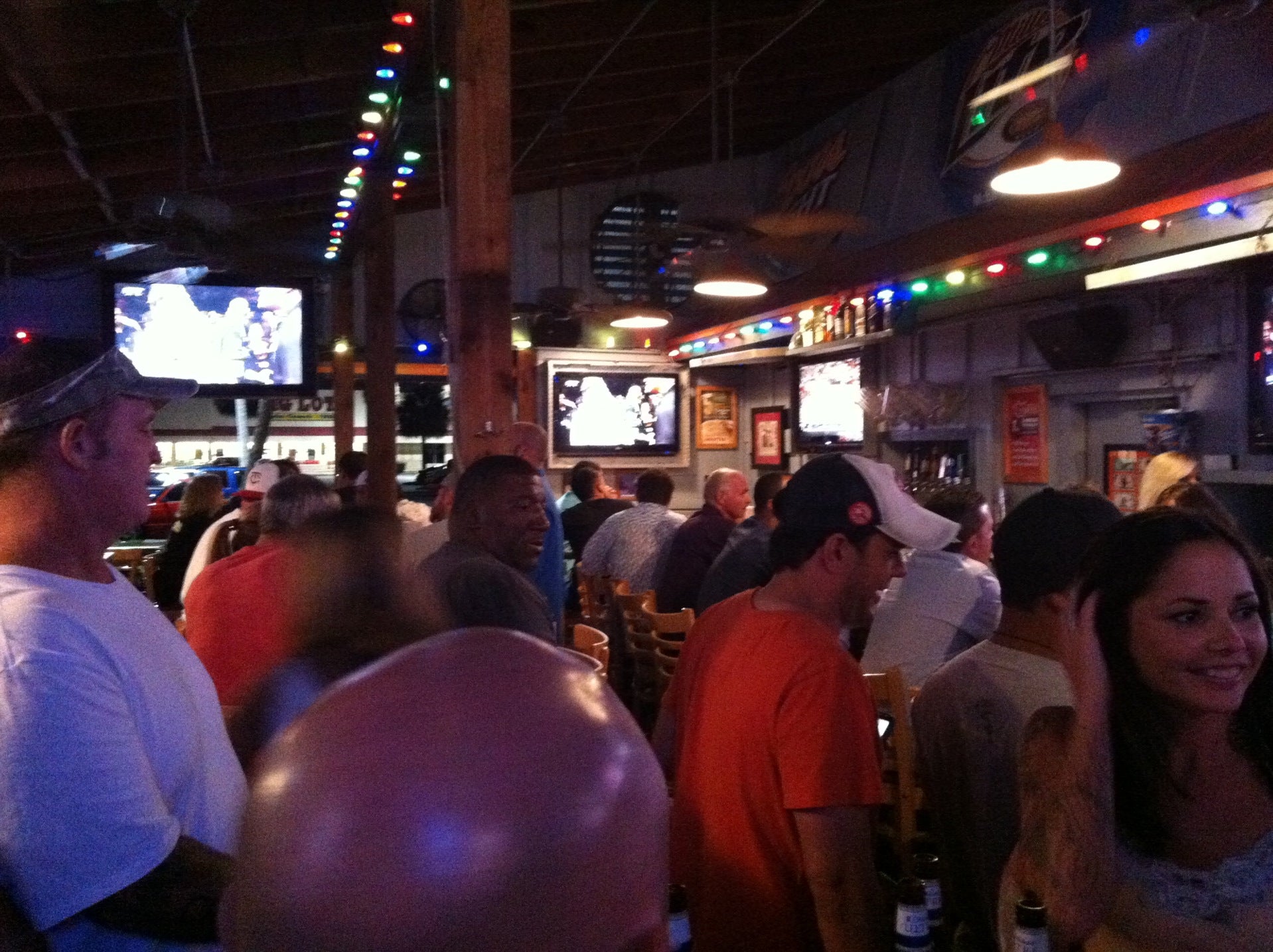 Hooters, 4411 Cleveland Ave, Fort Myers, FL, Eating places MapQuest