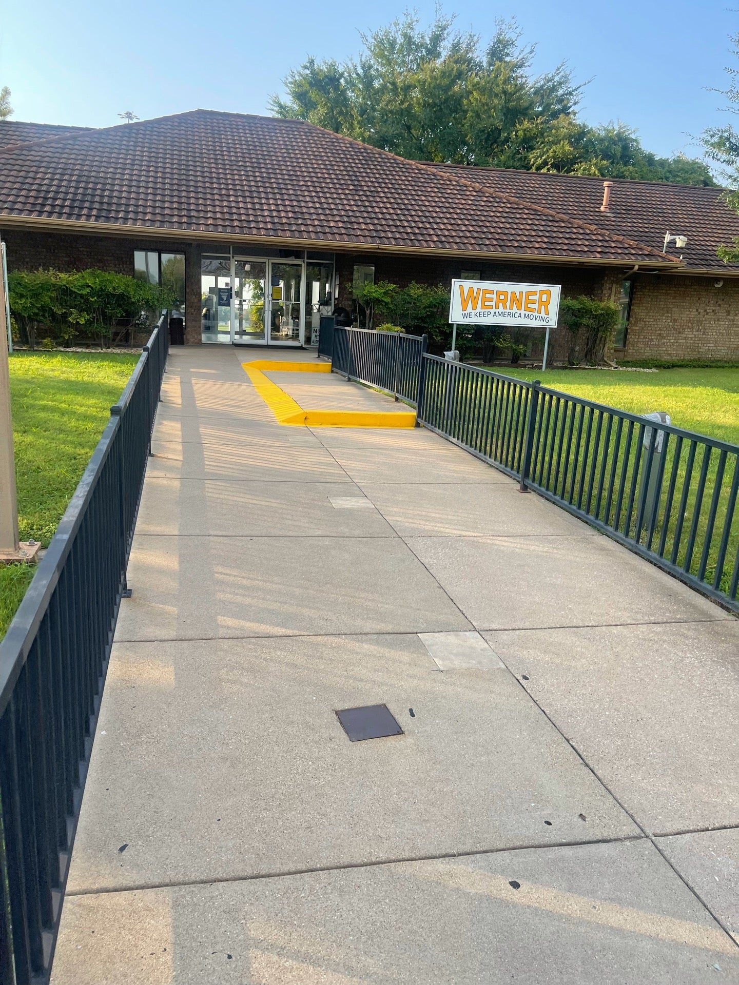 Werner Enterprises, Inc., 8701 Peterbilt Blvd, Dallas, TX