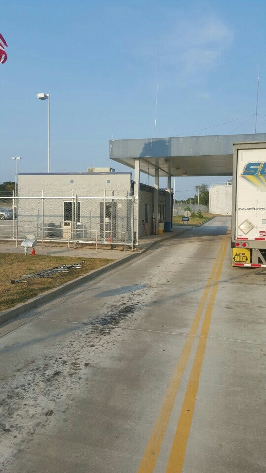 Lowe's Distribution Center, 1421 Lowes Way, Plainfield, Town of, CT