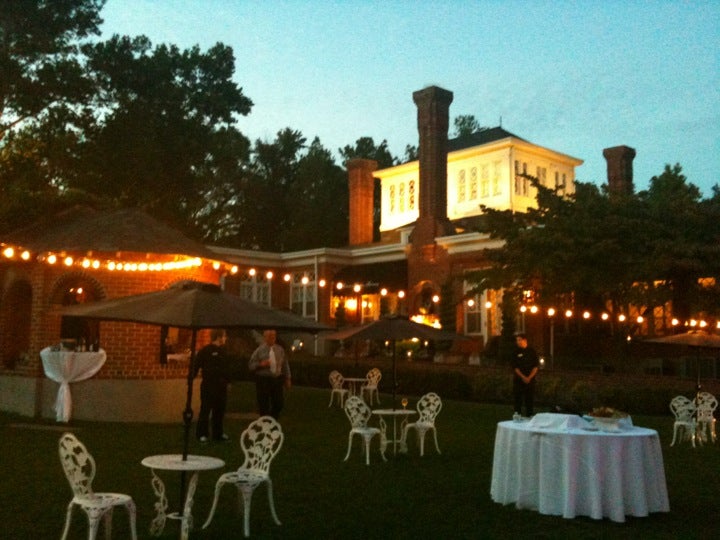 Historic Mankin Mansion Bed and Breakfast, 4300 Oakleys Ln, Richmond