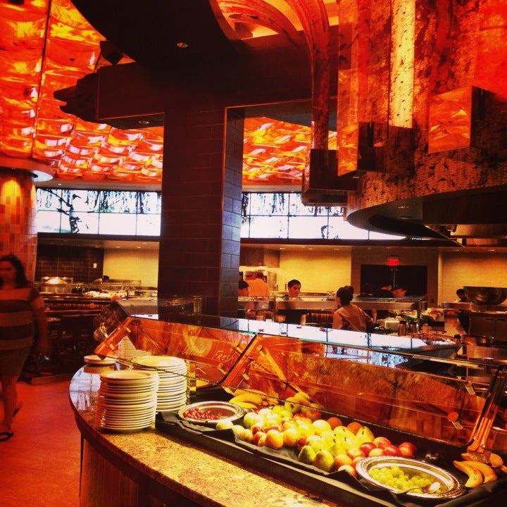 Seasons Buffet, 1 Mohegan Sun Blvd Mohegan Sun, Uncasville, CT, Eating