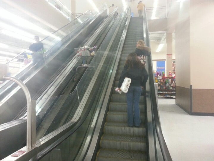 Walmart Supercenter two floors escalator, Stock Video