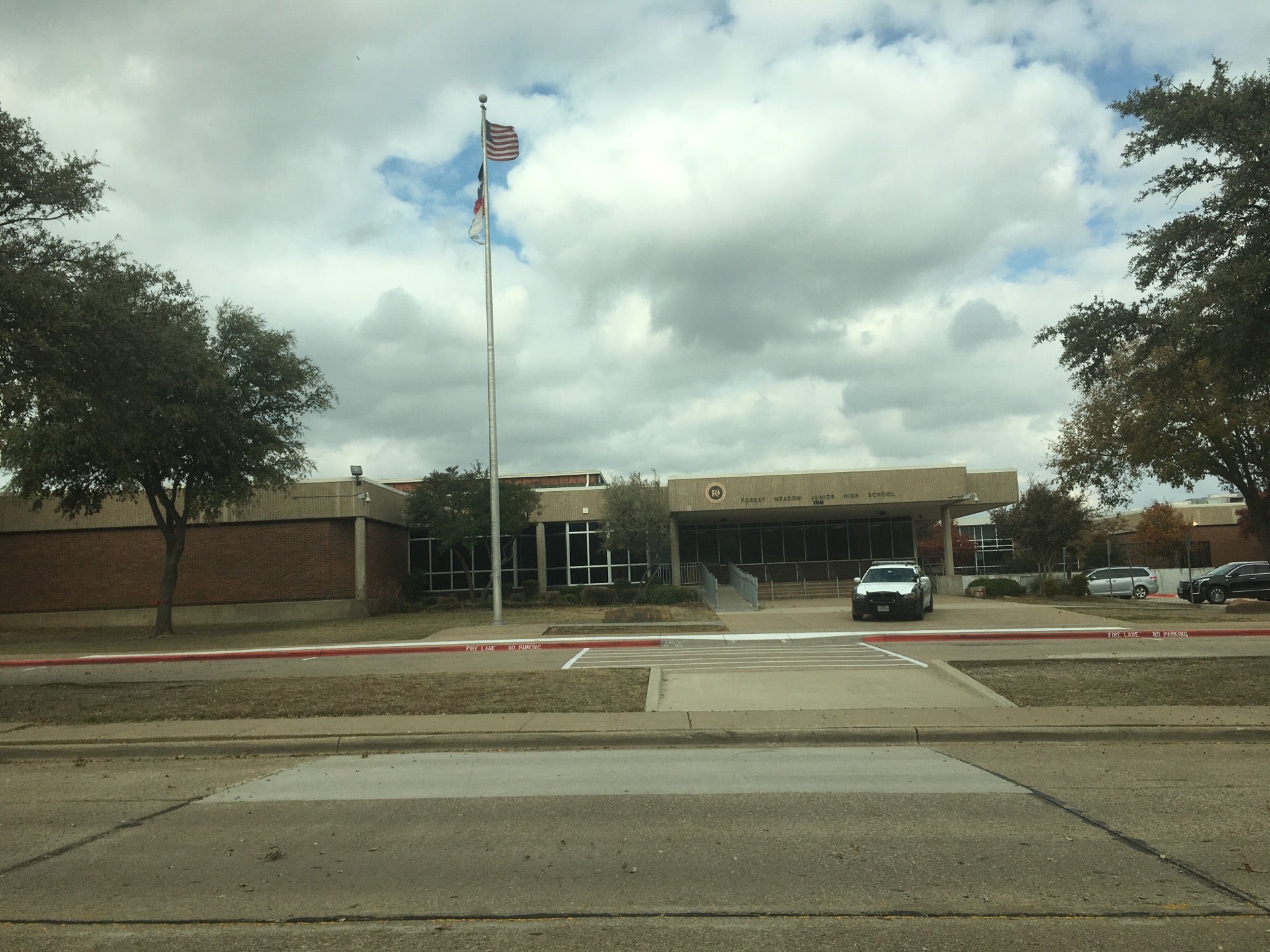Forest Meadow Junior High School, 9373 Whitehurst Dr, Dallas, TX