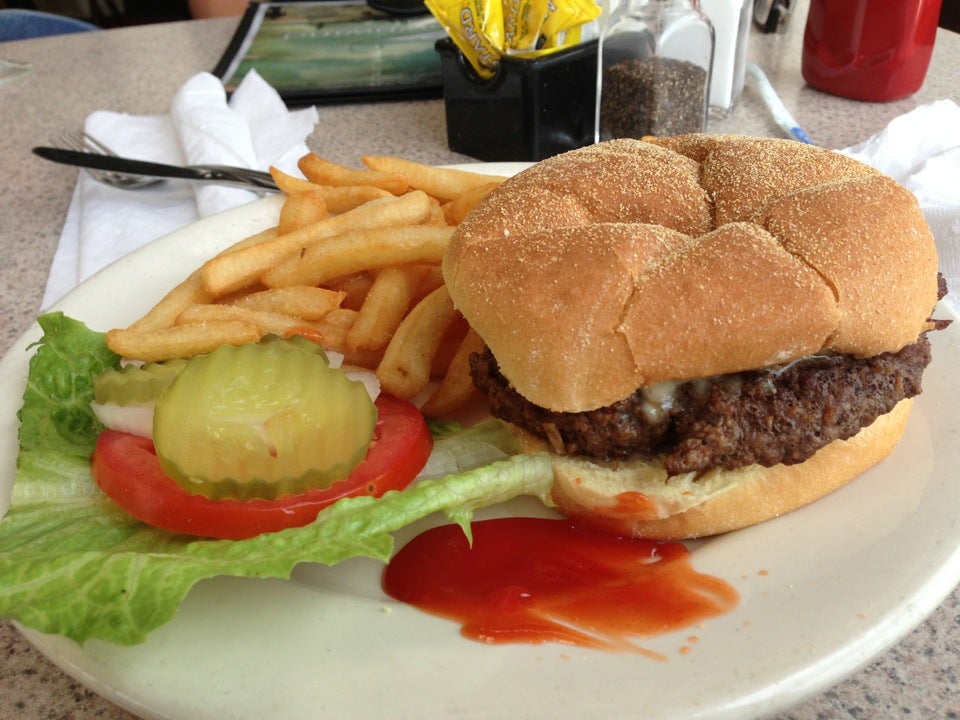 Downwind Restaurant & Lounge, 2000 Airport Rd, Ste 201, Atlanta, GA