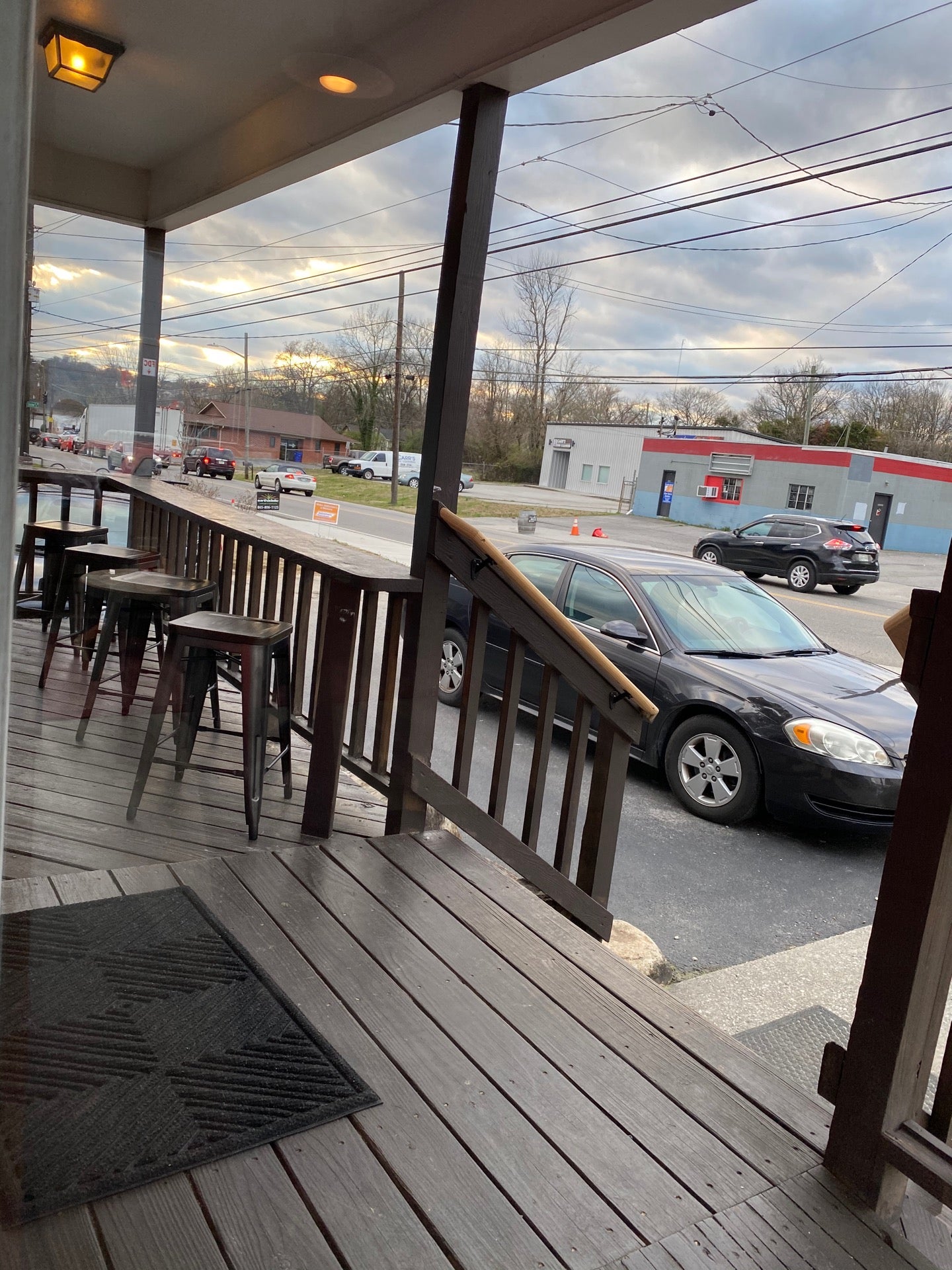 Trailhead Beer Market Marble City, 2920 Sutherland Ave, Knoxville, TN