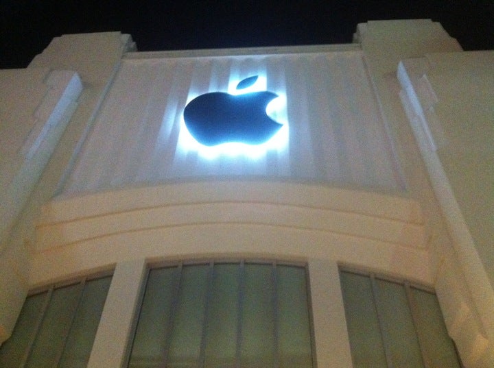 Apple Lincoln Road, 1021 Lincoln Road, Miami Beach, FL, Electronic  Retailing - MapQuest