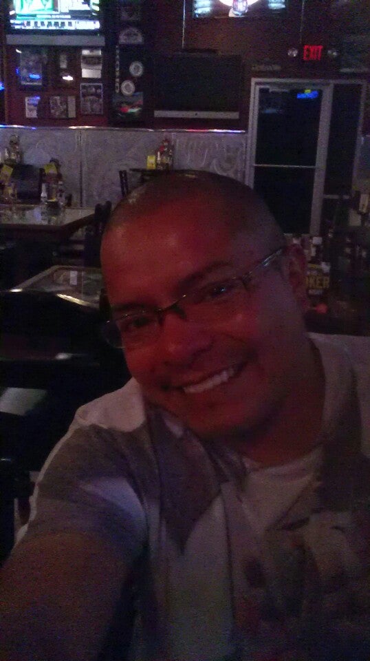 Crackers' Sports Bar, 3704 E Main St, Farmington, NM, Eating places