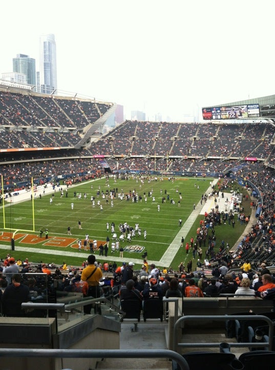 Chicago Bears Pro Shop, 1410 S Museum Campus Dr, Chicago, IL, Sporting  Goods - MapQuest