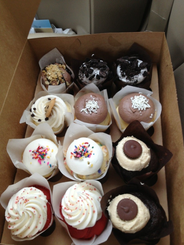 Scratch Cup Cakery, 7450 Bridgewood Blvd, West Des Moines, IA, Bakeries