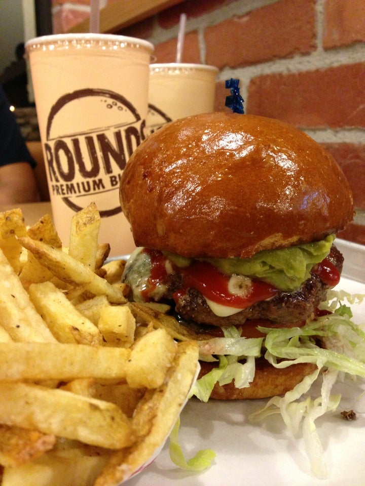 Round Premium Burgers, 885 S Indian Hill Blvd, Claremont, California