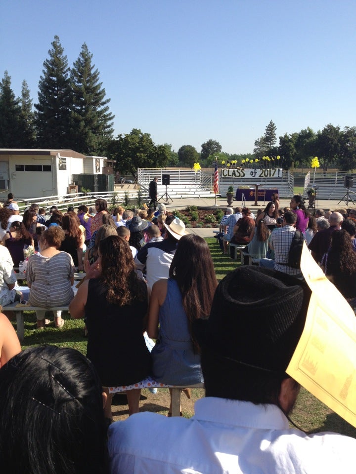 Valley Oak Middle School, 2000 N Lovers Ln, Visalia, CA, Schools MapQuest