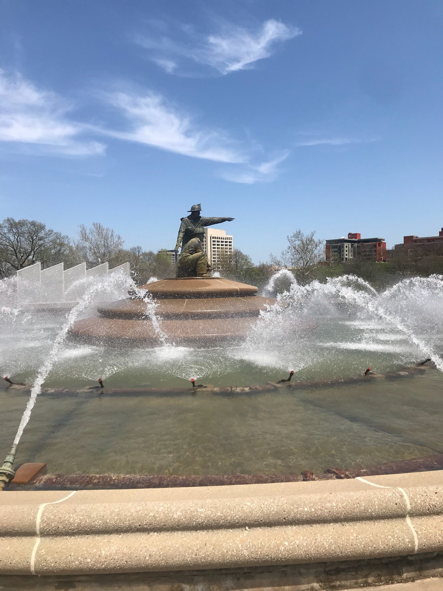 Kansas City Firefighter's Fountain, Kansas City, MO MapQuest
