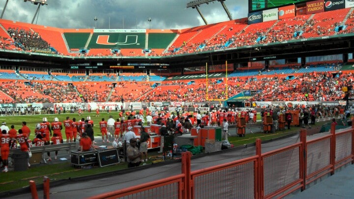 Hard Rock Stadium open today for Don Shula fan procession