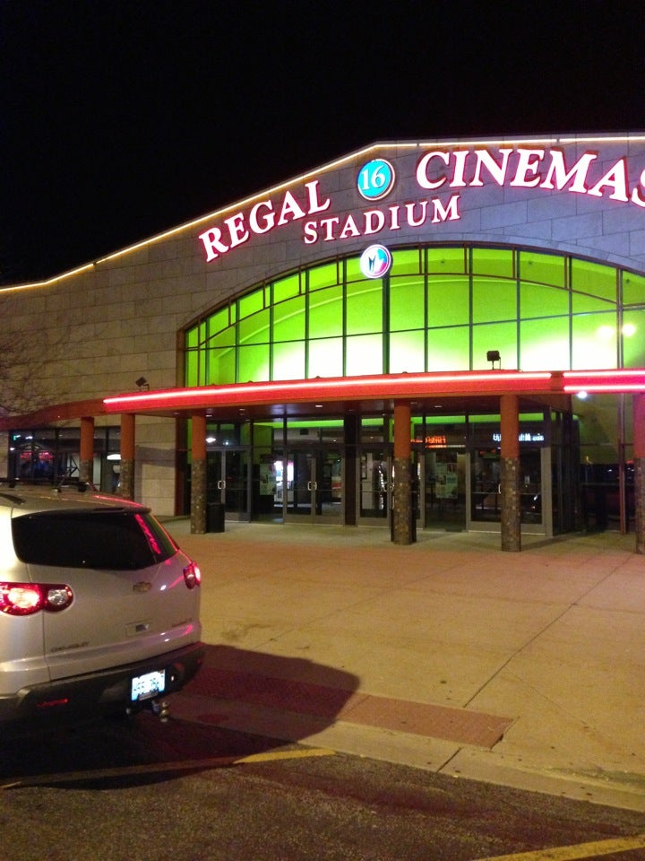 Regal Crystal Lake Showplace Stadium 16, 5000 Northwest Hwy, Crystal