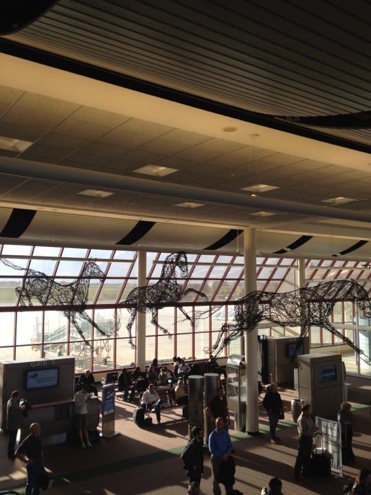 Central Il Regional Airport at BloomingtonNormal (BMI), 3201 Cira Dr