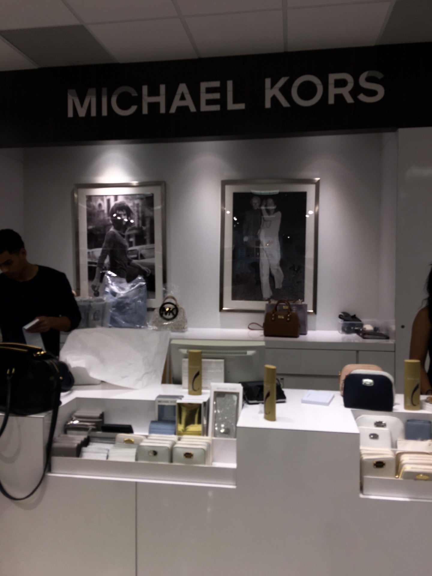 Michael Kors Outlet, 7000 Arundel Mills Cir, Suite 442, Hanover, MD,  Accessories-Fashion - MapQuest