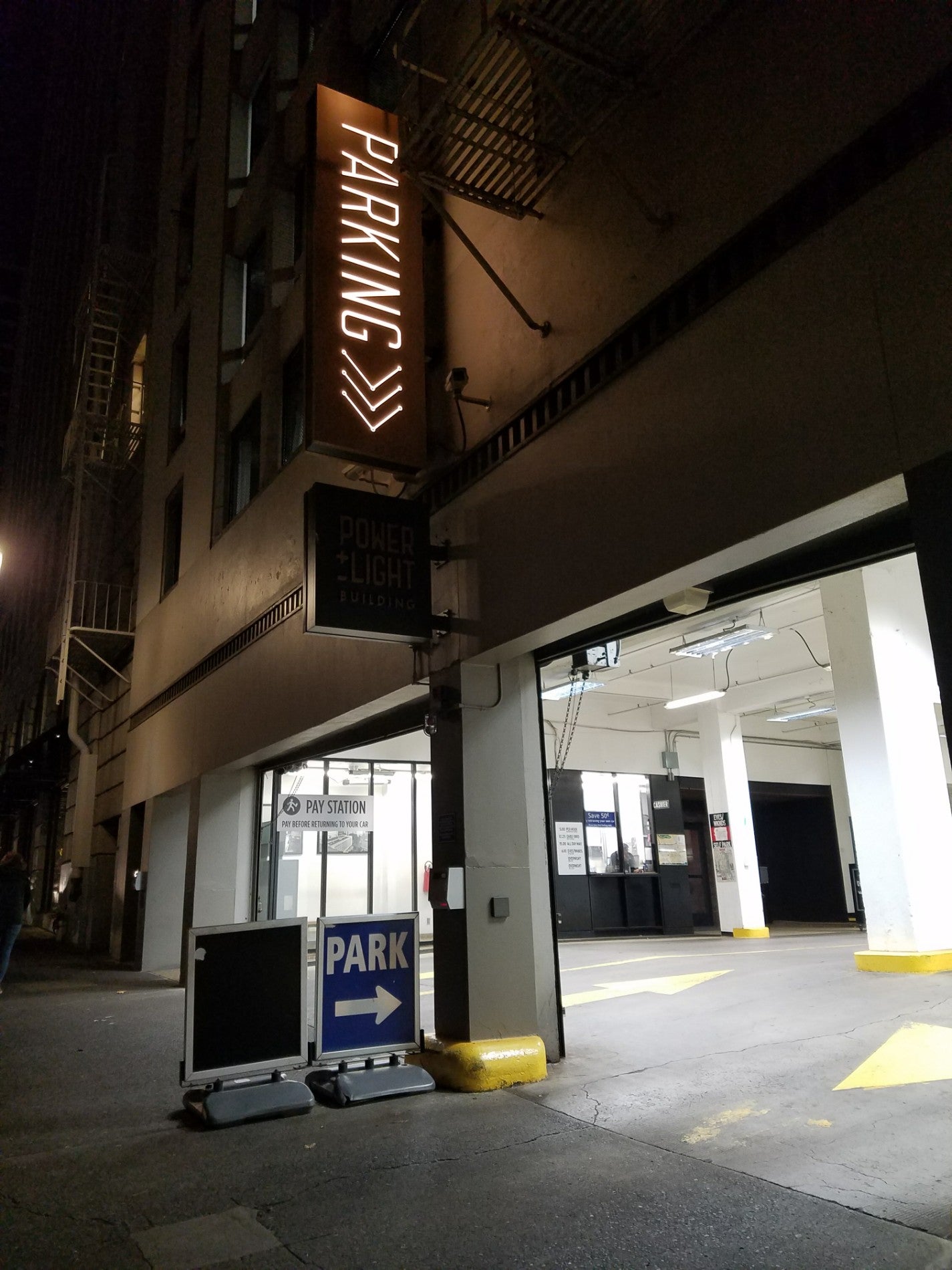Metropolitan Garage, 515 SW Salmon St, Portland, OR, Parking Garages