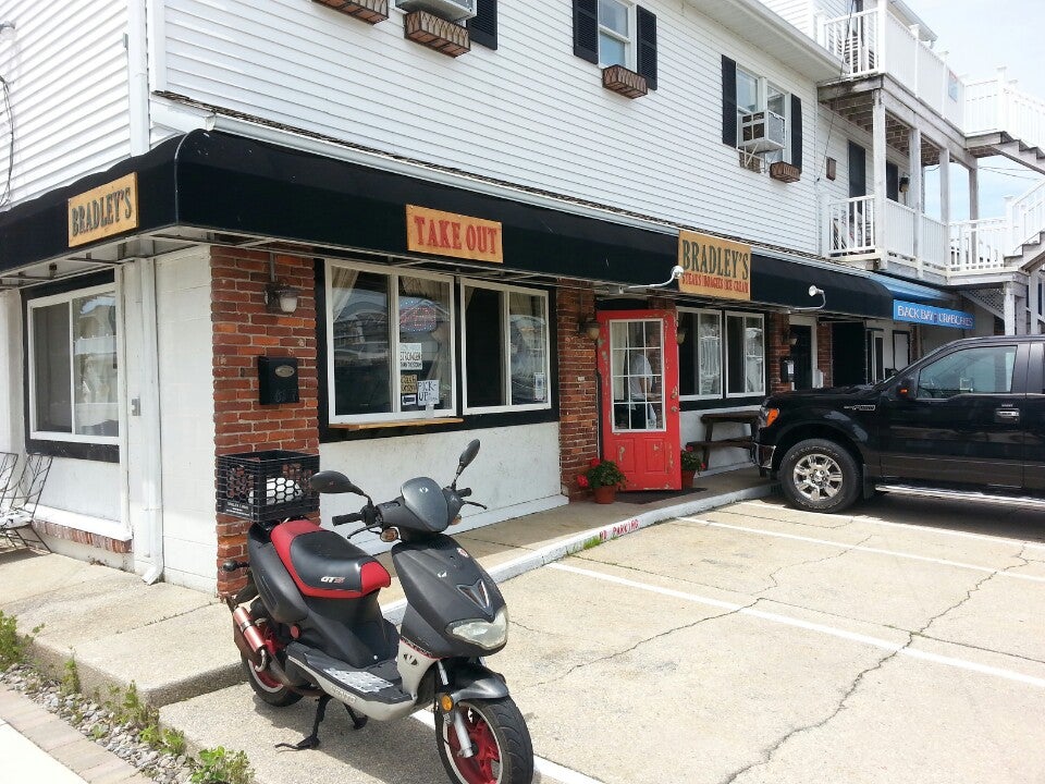 Bradley's Steaks & Hoagies, 8307 3rd Ave, Stone Harbor, NJ, Subs