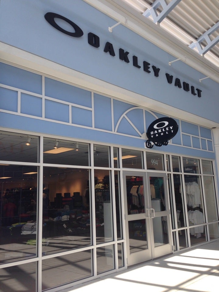 Oakley Vault, 4840 Tanger Outlet Blvd North Charleston, SC