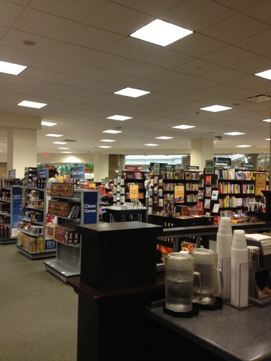 Barnes & Noble Bookstore in Fashion Island, CA