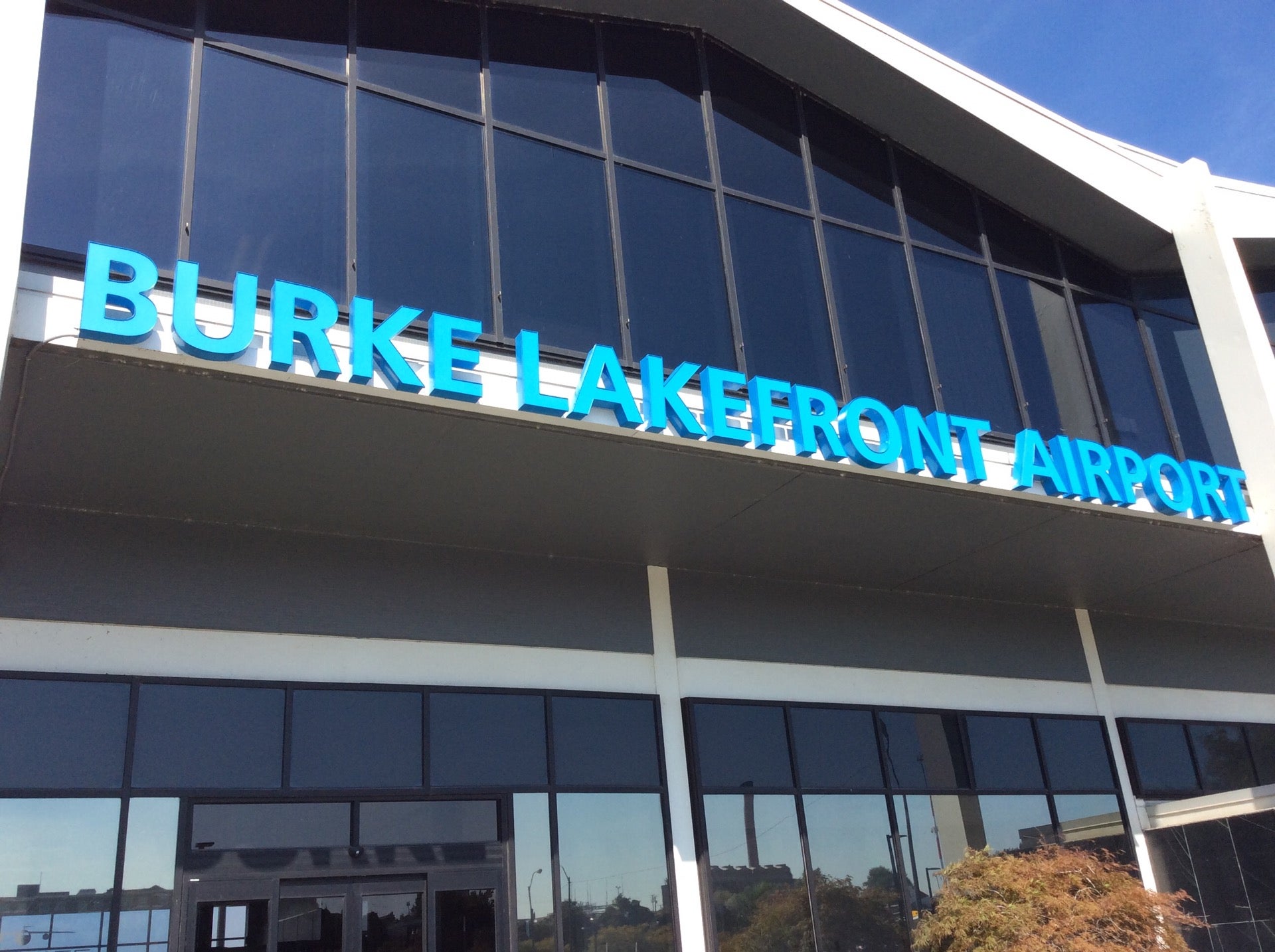 Burke Lakefront Airport (BKL), 1501 N Marginal Rd, Cleveland, OH