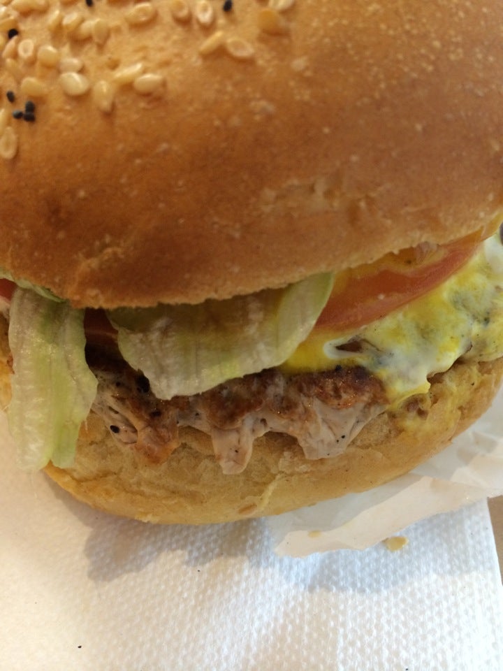 Hero Certified Burgers, 8750 Bayview Ave,
