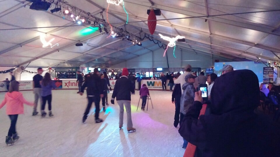The Ice Rink at The Woodlands Town Center, 9606B Six Pines Dr, The Woodlands, TX, Skating Rinks
