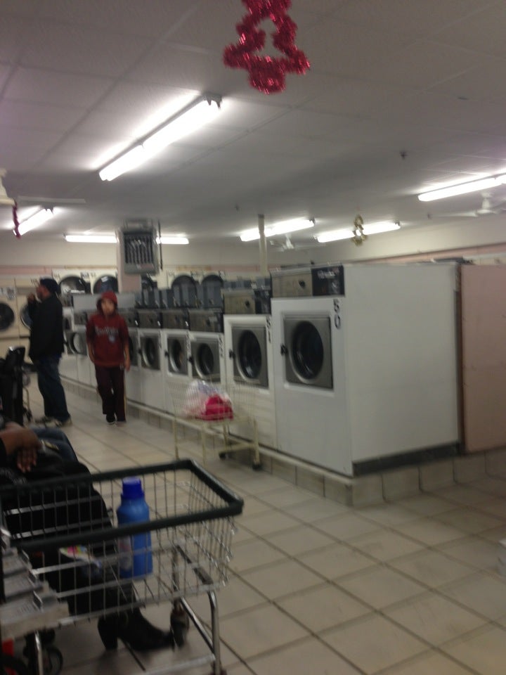 Super Laundromat Quality Express, 560 Jerusalem Ave, Uniondale, NY