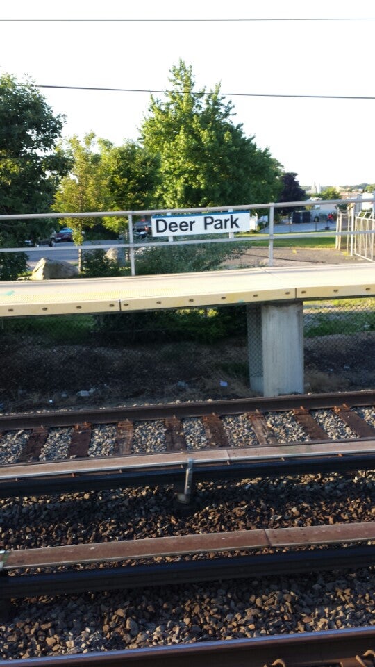 LIRR Deer Park Station, Grant Ave, Deer Park, NY, Commuter Rail Stations MapQuest LIRR Deer Park Station, Grant Ave, Deer Park, NY, Commuter Rail Stations MapQuest