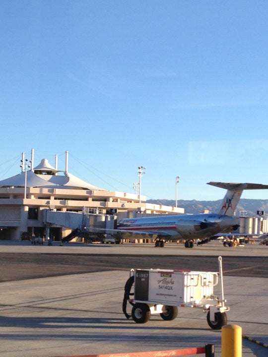Palm Springs International Airport (PSP), 3400 E Tahquitz Canyon Way