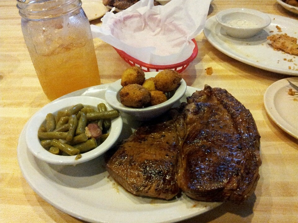 Sodolaks Beefmasters Restaurant, 3500 Highway 21 E, Bryan, TX, Eating