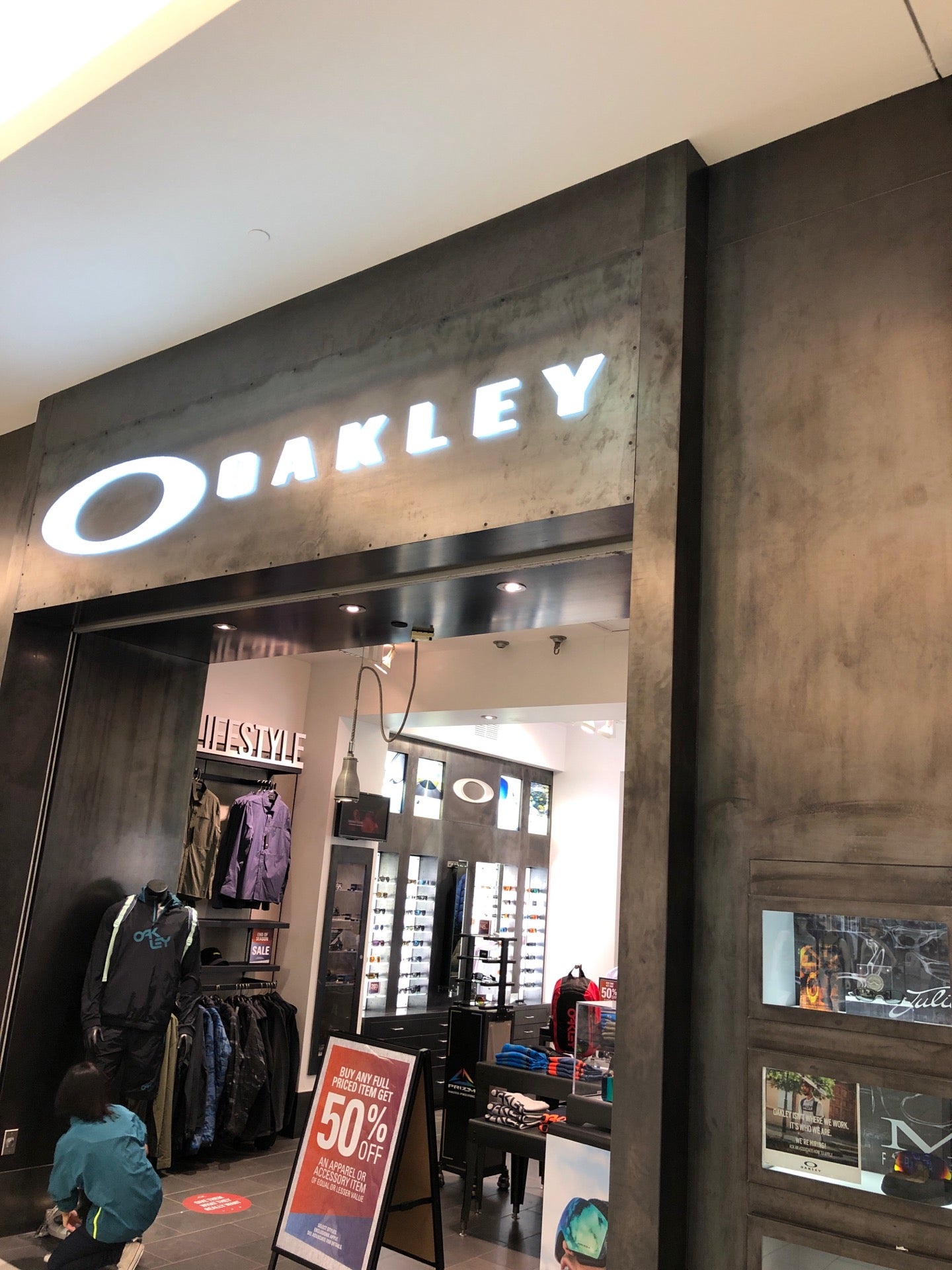OAKLEY, 4700 Kingsway, Suite 1207, Burnaby, BC, Retail Shops - MapQuest