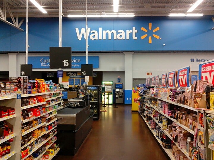 What It's Like to Shop at Walmart Discount Stores and Supercenters