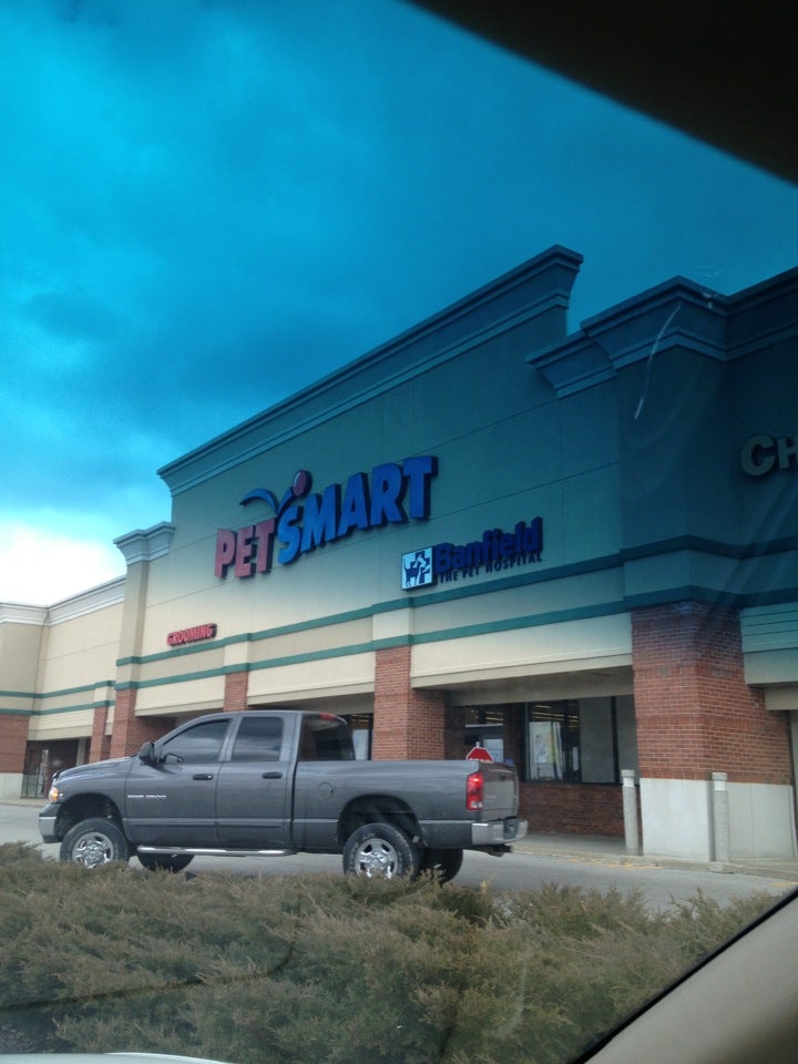 PetSmart  Pet store in Indianapolis, IN