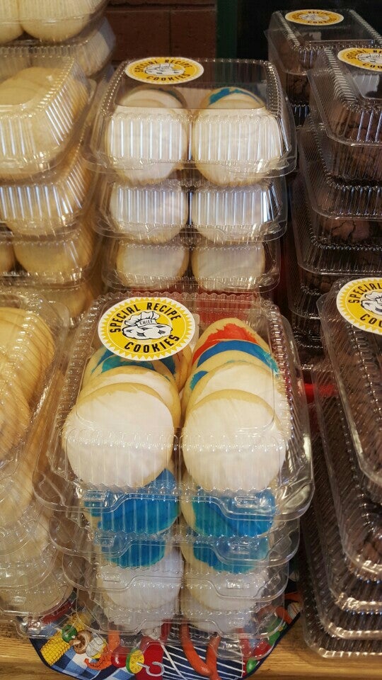 Miller's New Market, 1444 Whitaker Way, Montpelier, OH, Grocery Stores