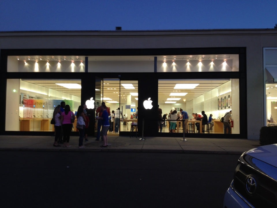Apple Saddle Creek, 2031 West Street, Germantown, TN, Computers