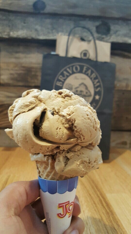 Doc Burnstein's Ice Cream Lab, 33300 Bernard Dr, Kettleman City, CA