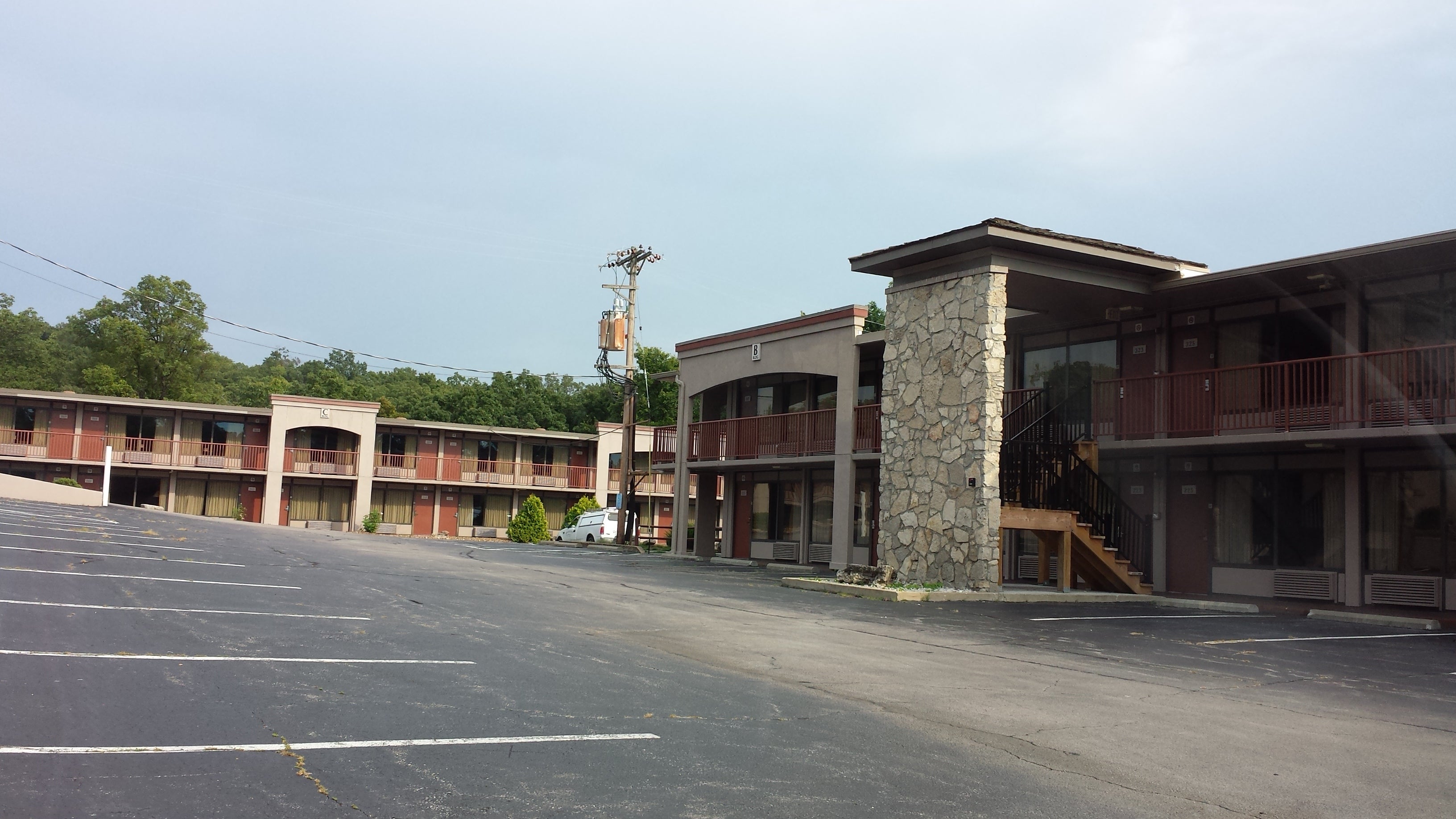 The Resort at Port Arrowhead, 3080 Bagnell Dam Blvd, P.o. Box 1930