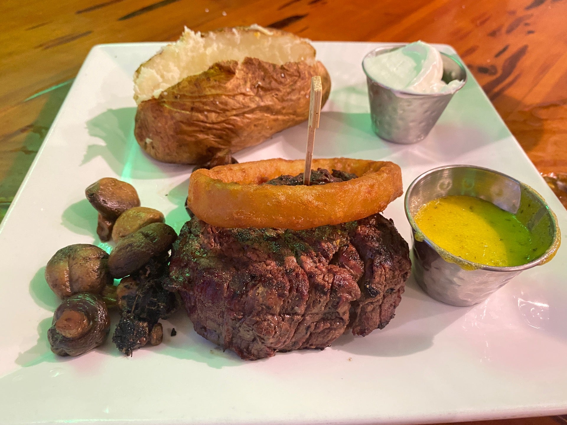 Florida Keys Steak and Lobster House, 3660 Overseas Hwy, Marathon, FL