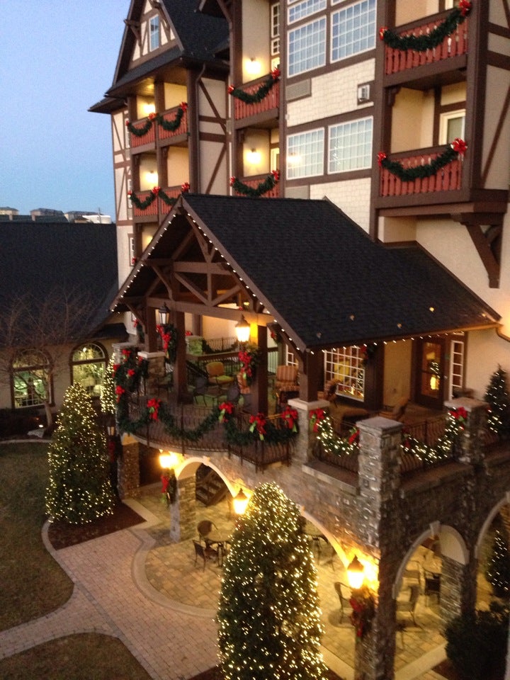 The Inn at Christmas Place, 119 Christmas Tree Ln, Pigeon TN