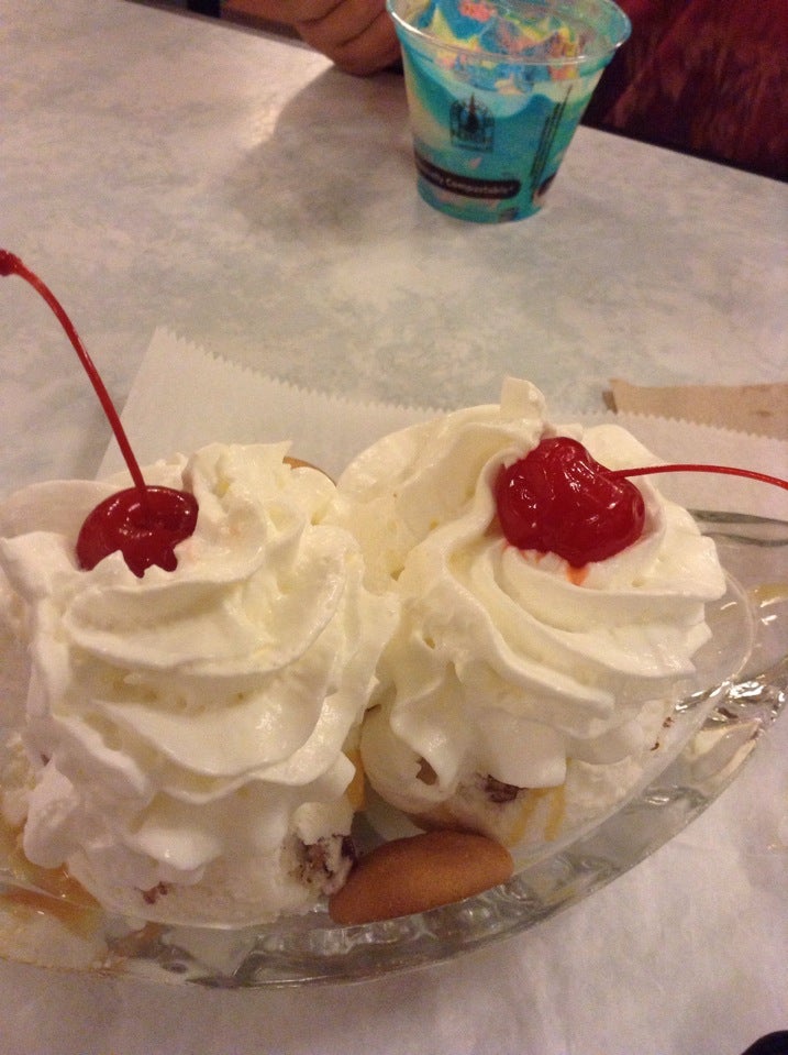 FINNIGAN'S ICE CREAM PARLOR - CLOSED - 17 Photos & 11 Reviews