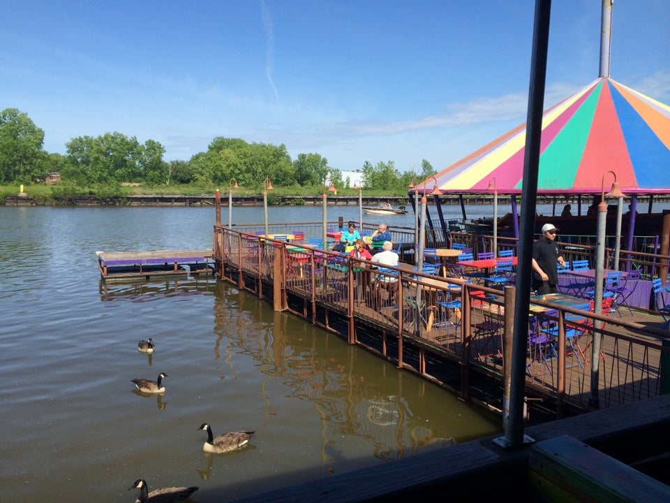 Pickle Bills Lobster House, 101 River St, Grand River, OH, Eating