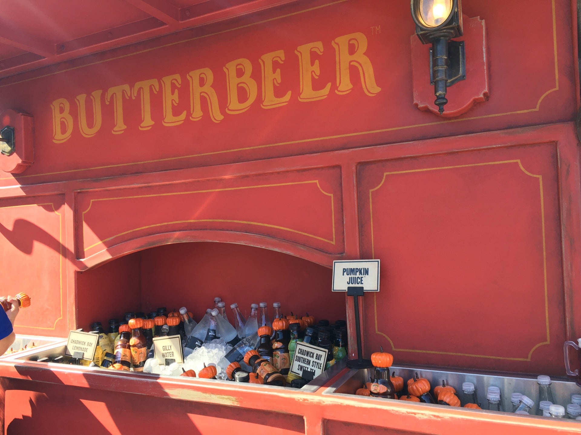 Butterbeer Cart 2, 100 Universal City Plz, Los Angeles, CA, Amusement