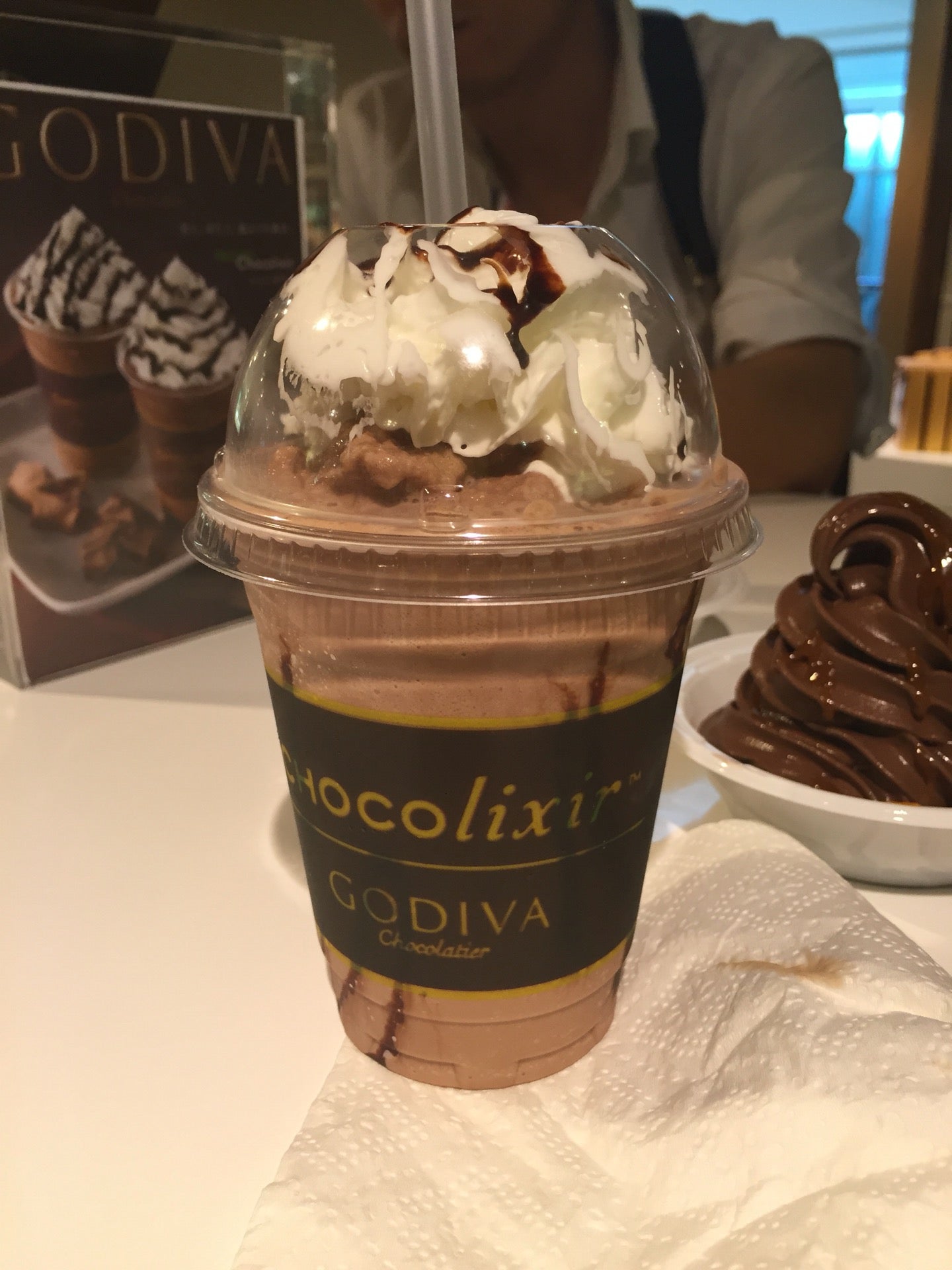 Godiva Chocolatier CLOSED, 2270 Kalakaua Ave, Honolulu, HI MapQuest